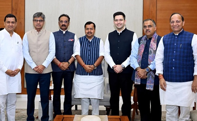 'Washing Machine' Politics? Internet Has a Field Day!