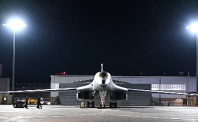 US B-1 bombers strike deep inside Iran