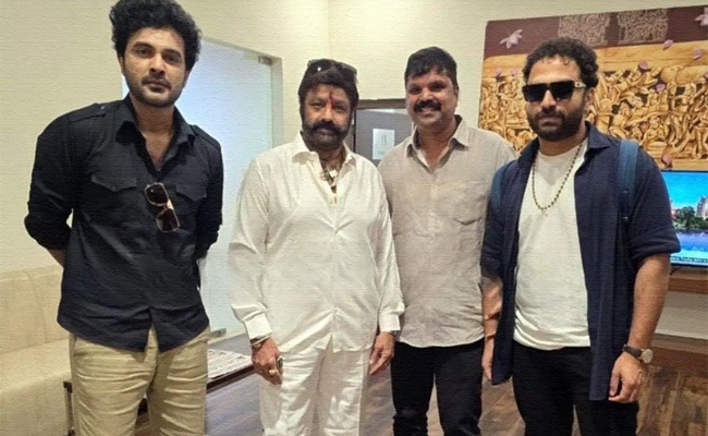 Why Balayya Fans Upset With These Heroes?