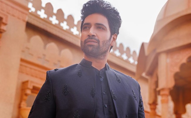 Adivi Sesh Admits Mistakes in Dacoit