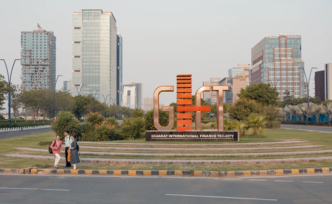 Plenty Of Jobs, But Nobody Wants To Move Here