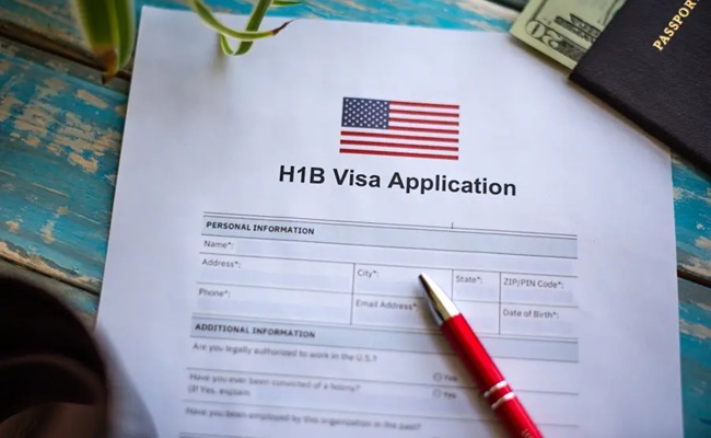 US Wage-Based H-1B Rule Sparks Sharp Divide