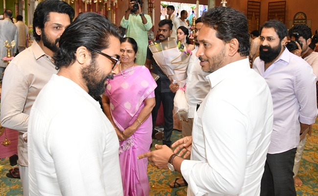 Watch: YS Jagan, Suriya and Karthi in One Frame