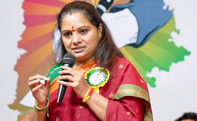 Kavitha alleges BRS leaders looted Singareni