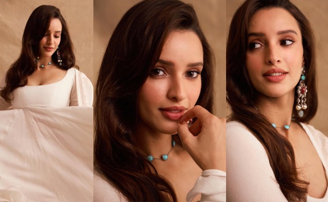 HOT: Animal Lady Shows Her Glam Spirit