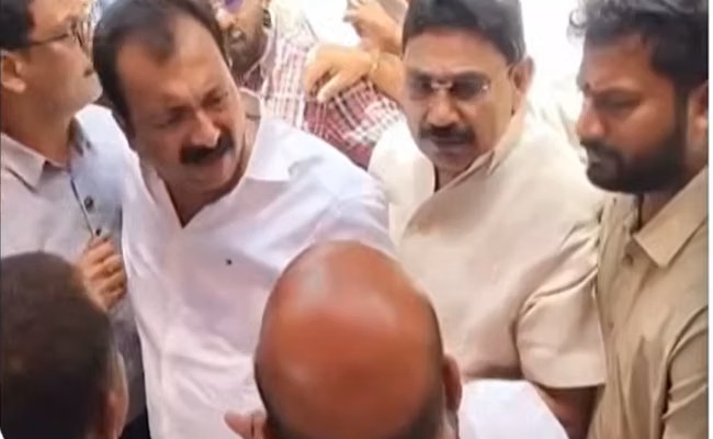 Pithapuram Varma confronts Jana Sena leaders again!