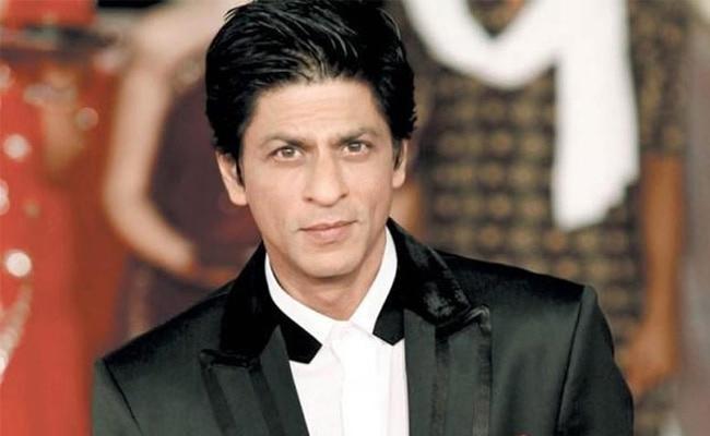 SRK claims he is not a superstar but a king