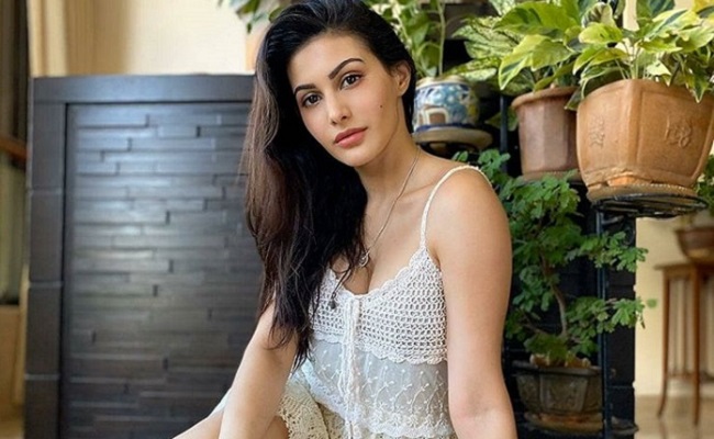 Pics: Amrya Dastur's Quarantine Look