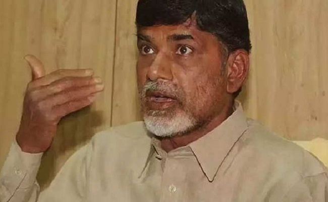 Naidu@70: Jagan greets, why not Venkaiah, Pawan?