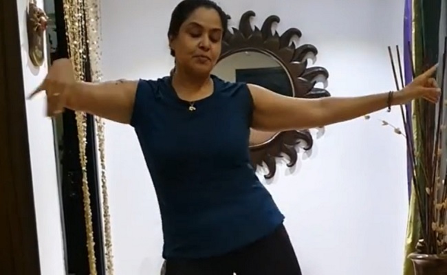 Video: Beautiful 40 Plus Actress Dances Perfect