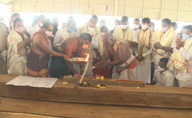 AP begins new chariot construction for Antarvedi temple