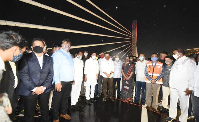 Hyd adds new landmark as 'hanging bridge' thrown open