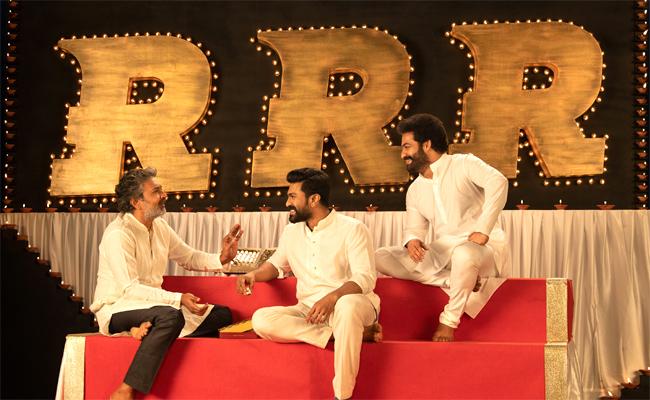 NTR, Charan and Rajamouli's special wishes for fans