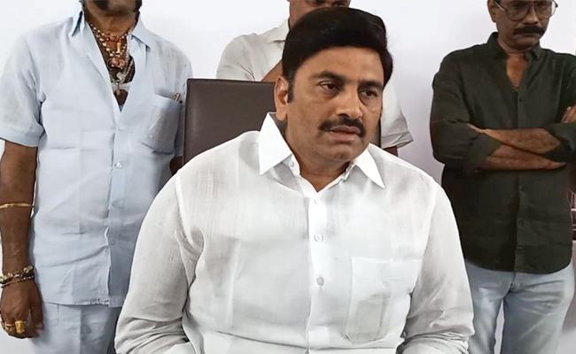 Jagan To Sack Raghurama Krishnam Raju?