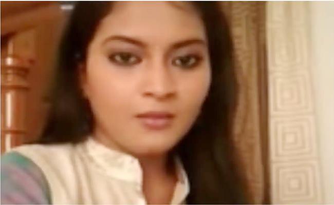Telugu TV Actress Kondapalli Sravani Commits Suicide