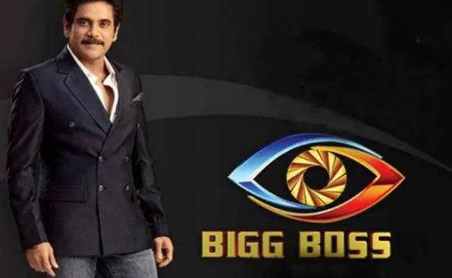 Bigg Boss 4: One Of The Ladies In Danger!