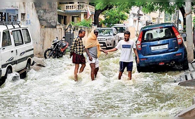 Despite spending Rs 67000 cr, Hyd still floats in rains