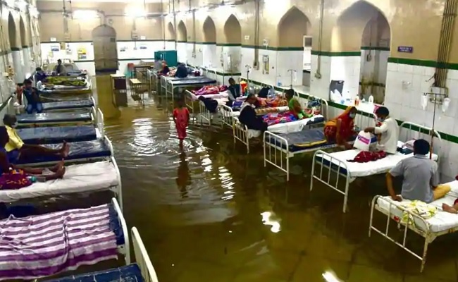 Heavy Rain Flooded Covid-19 Hospital In Hyderabad