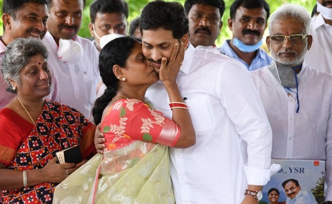 Jagan pays tributes to father YSR, releases mother's book