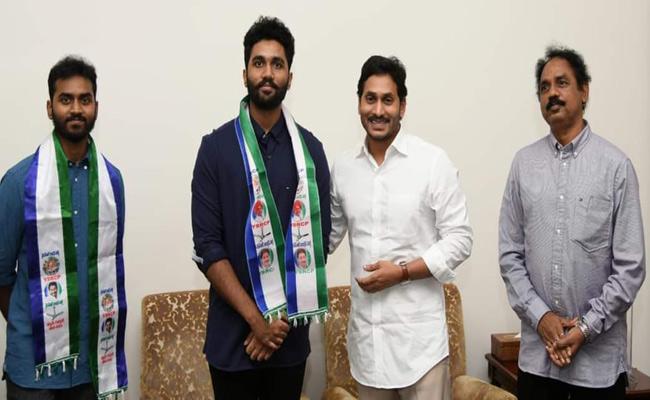 TDP MLA Vasupalli Ganesh calls on Andhra CM