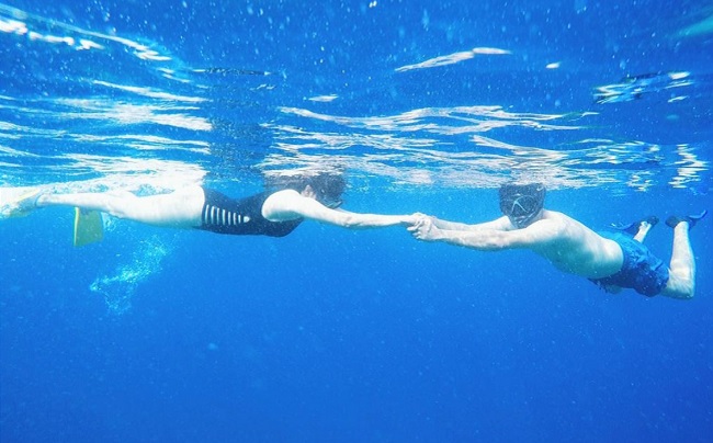 Pic: Kajal Goes Underwater With Husband