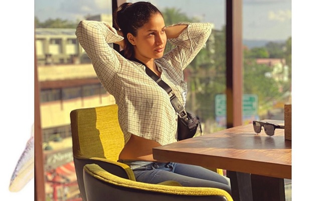 Lavanya thinking about nothing in new post