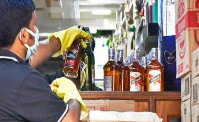 Jagan To Reduce Liquor Rates Again