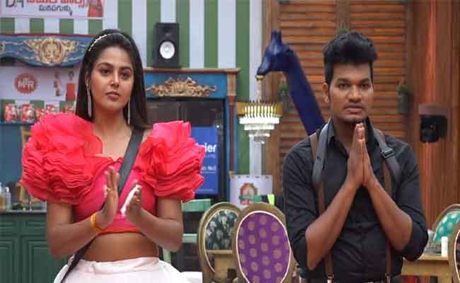 Bigg Boss Encouraging Avinash's Emotional Blackmail!