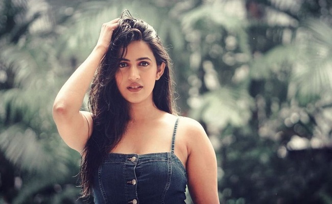 Niharika Continues to Post Glam Photos