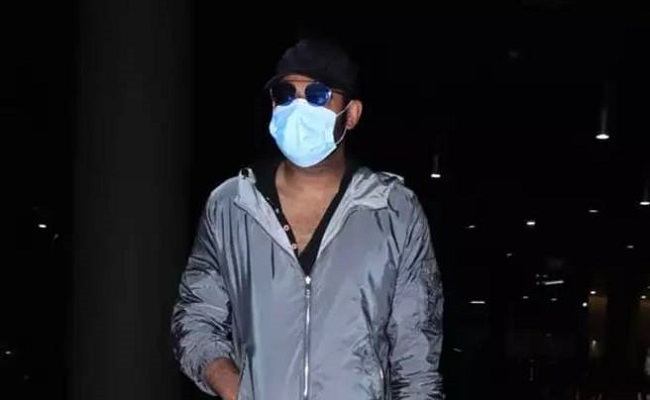 Pic Talk: Prabhas Lands in Mumbai