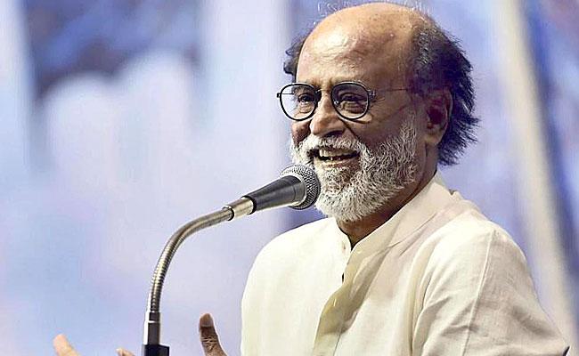 Fan club demonstrates, urges Rajini to join politics