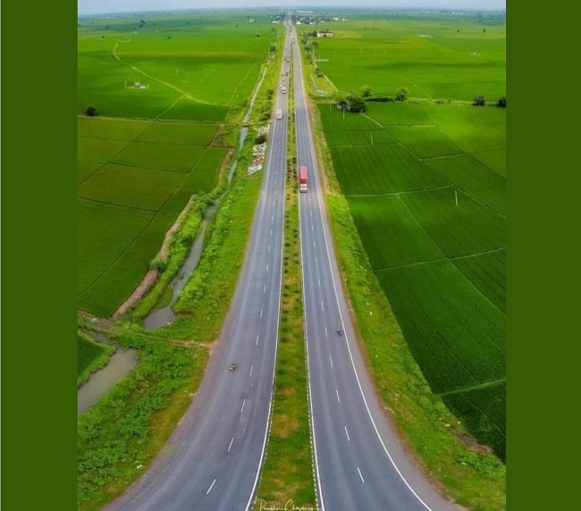 Viral Pic Of The Week: What A Road!