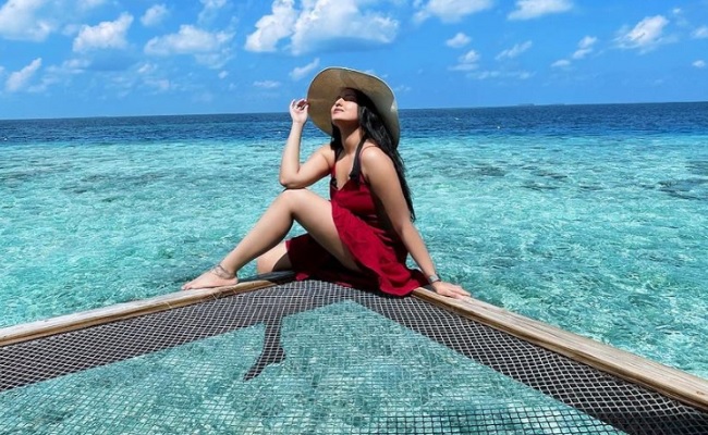 Pic Talk: Top Actress Feels Maldives Sick