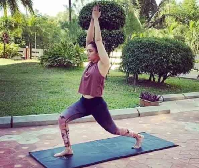 Tamannaah Uses Household Objects To Workout