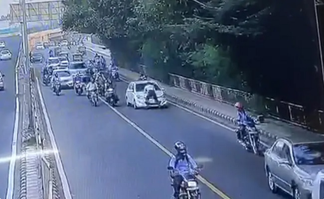 Watch: Traffic Cop Dragged On Car Bonnet On Busy Delhi Road