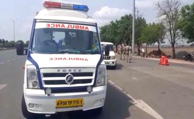 Telangana Stops Ambulances From Andhra Pradesh