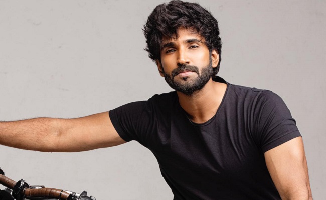 Aadhi locks horns with Ram Pothineni