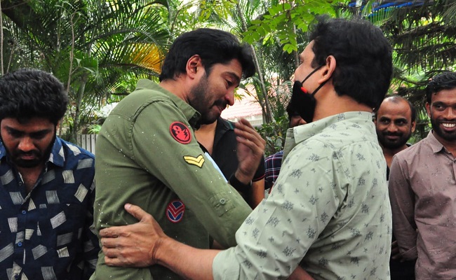 Pic Talk: Allari Naresh Hugs And Weeps