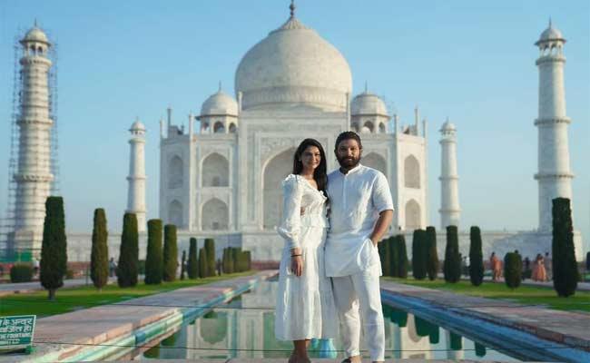 Dreamy pics of Allu Arjun, Sneha from Taj Mahal shoot