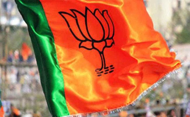 It's BJP in Tirupati by-polls, Pawan succumbs