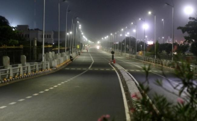 Andhra streets wear deserted look as two-week partial curfew begins