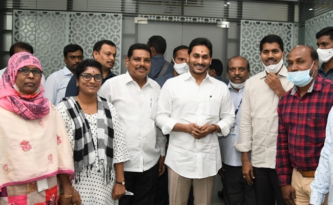 At last, Telangana staff in Andhra relieved!