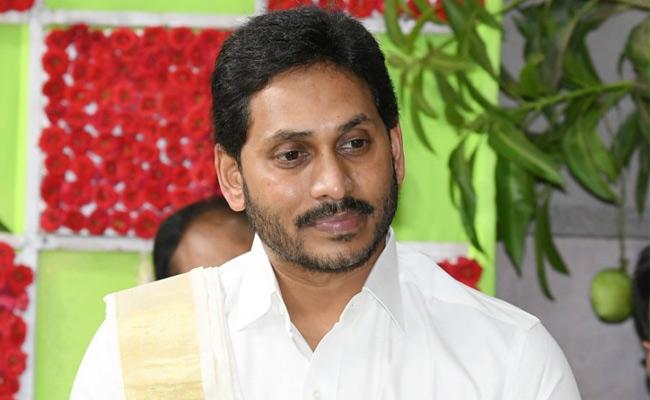 KCR skips, Jagan attends Ugadi celebrations!