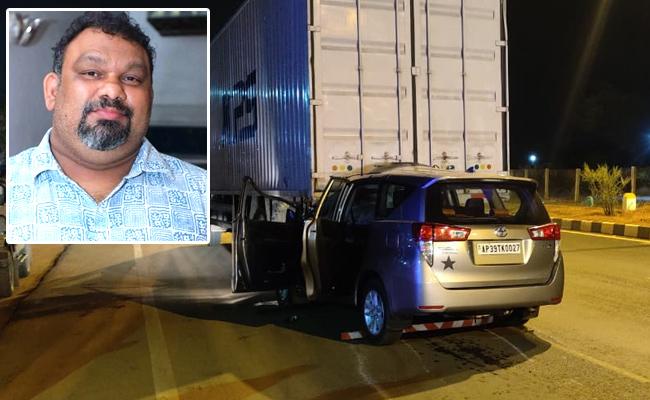 Mahesh Kathi Severely Injured In Road Accident