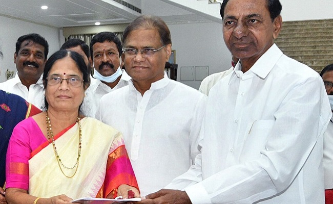 PV's daughter as candidate for MLC polls masterstroke by KCR