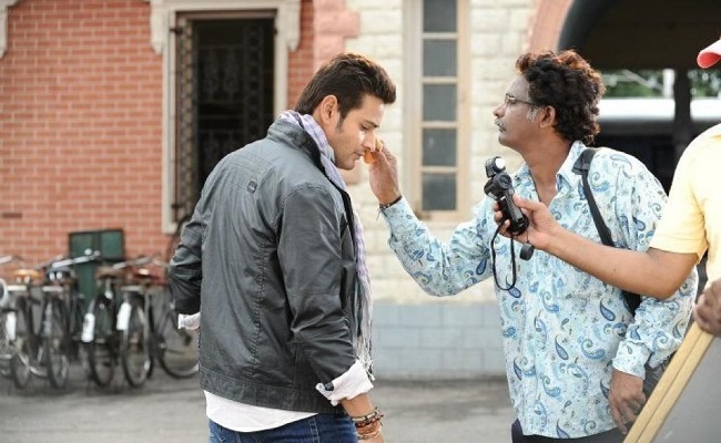 Pic Talk: Mahesh's Birthday Wishes To His Makeup Man