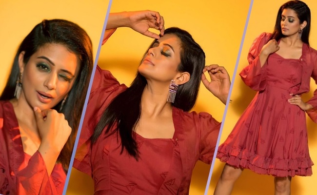 Pics: 37 Year Old Lady Looks Cute In Red Gown