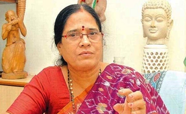Ex-PM PV's daughter TRS candidate in Council polls