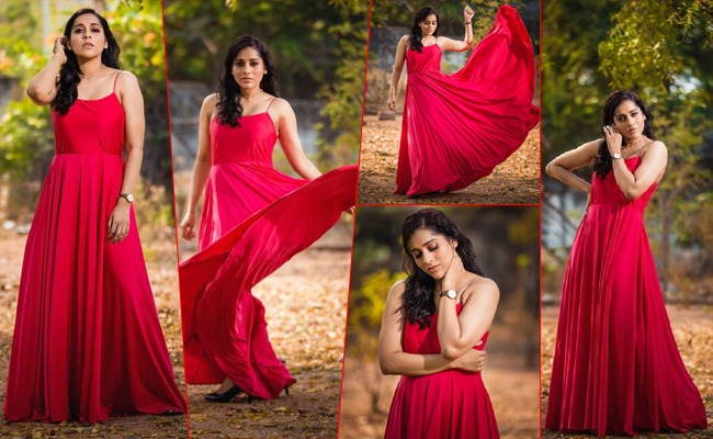 Pics: Rashmi Gautam In Sensuous Sleeveless