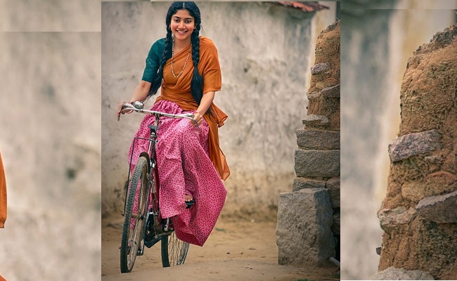 Pic Talk: Lehenge-Voni Clad Sai Pallavi rides a cycle!